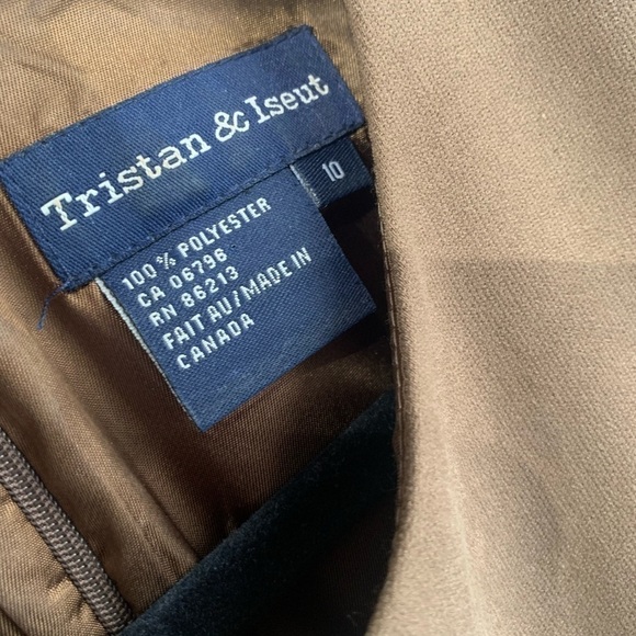 TRISTAN & ISEUT - Classy brown dress size 10 Made in Canada 🇨🇦 open front - Picture 6 of 6